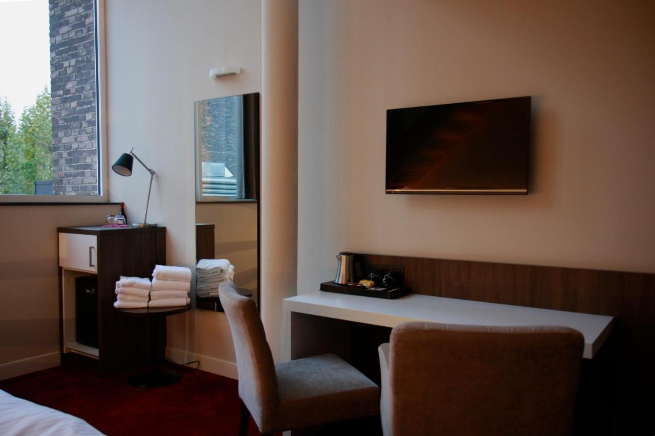 Hotel De Boskar Neerpelt エクステリア 写真
